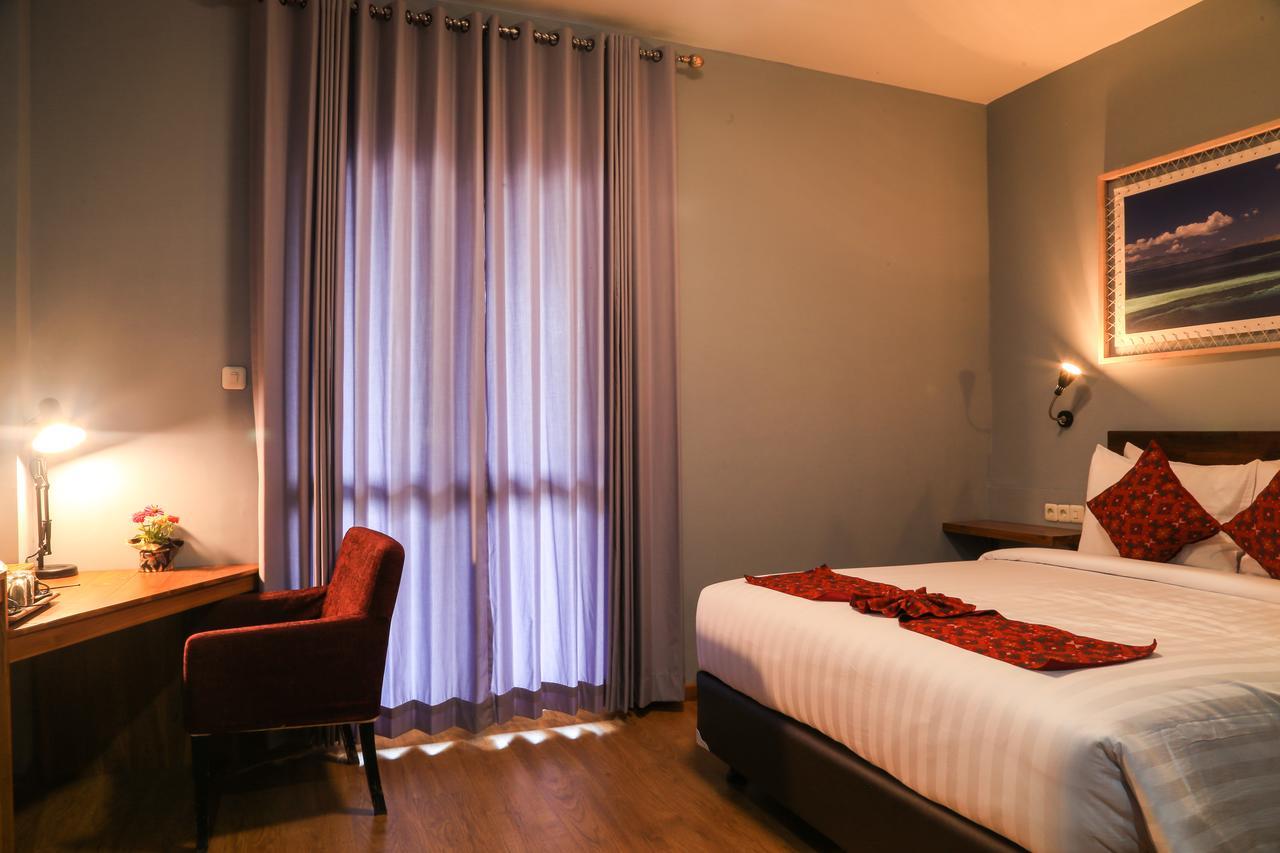 Wae Molas Hotel ลาบวนบาโจ ภายนอก รูปภาพ